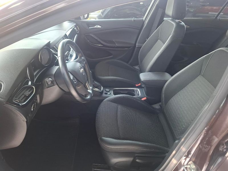 Opel Astra 1.4T 110KW AUT 2018 - fotka 6 z 11
