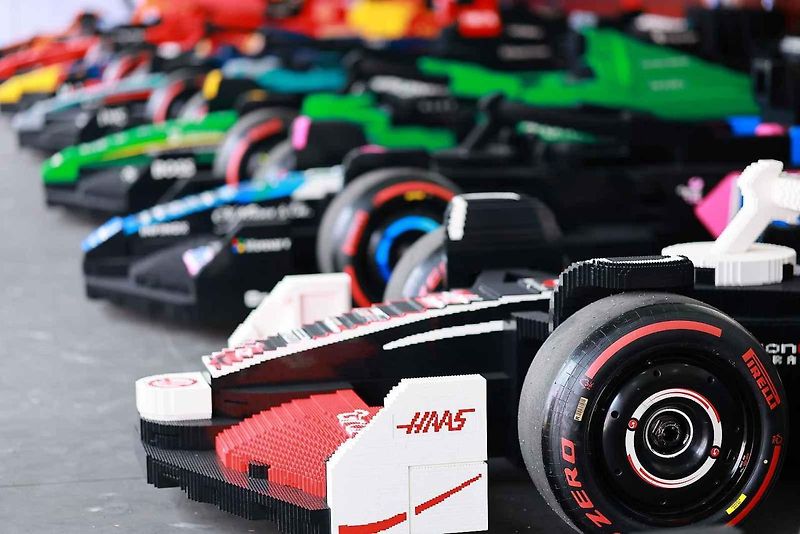 Pro Velkou cenu Miami připravilo Lego pojízdné modely v měřítku 1:1.