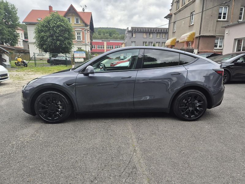 Tesla Model Y LONGE RANGE DUAL MOTOR SOH 87% - fotka 6 z 50