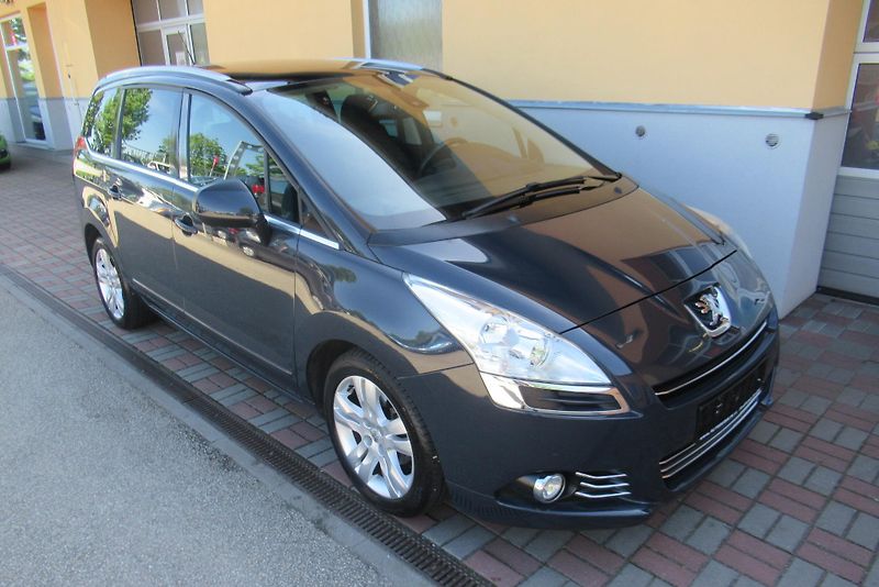 Peugeot 5008 1.6 HDi AUT.KLIMA TAŽNÉ 7 MÍST - fotka 1 z 25