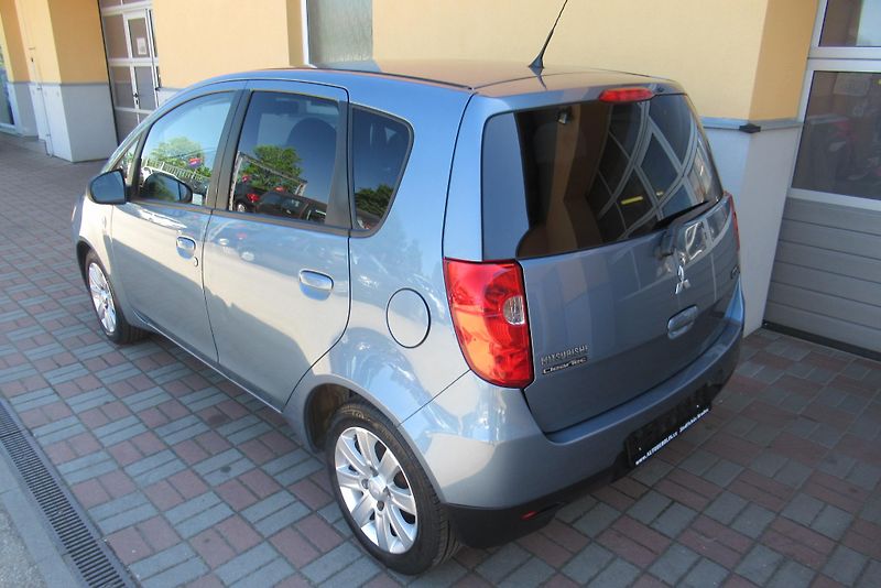 Mitsubishi Colt 1.1i KLIMA SADA ZIMNÍCH KOL - fotka 4 z 18