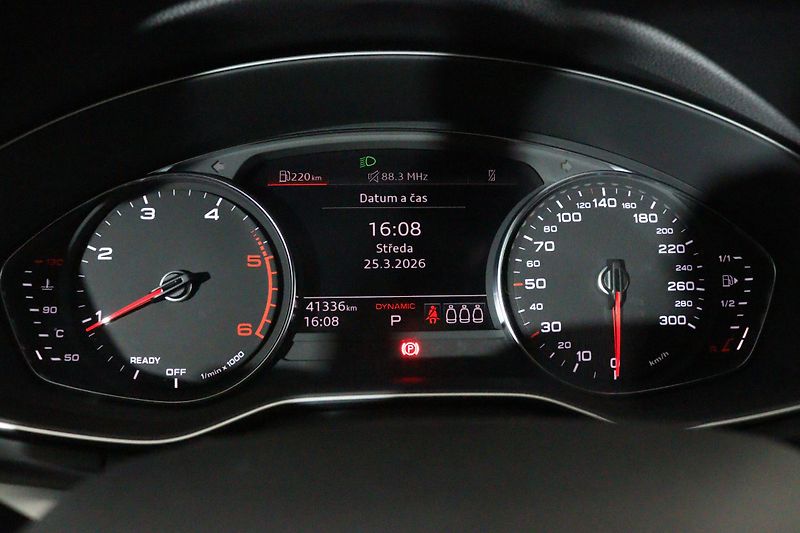 Audi Q5 Sline 40 TDI quattro Stronic - fotka 20 z 26