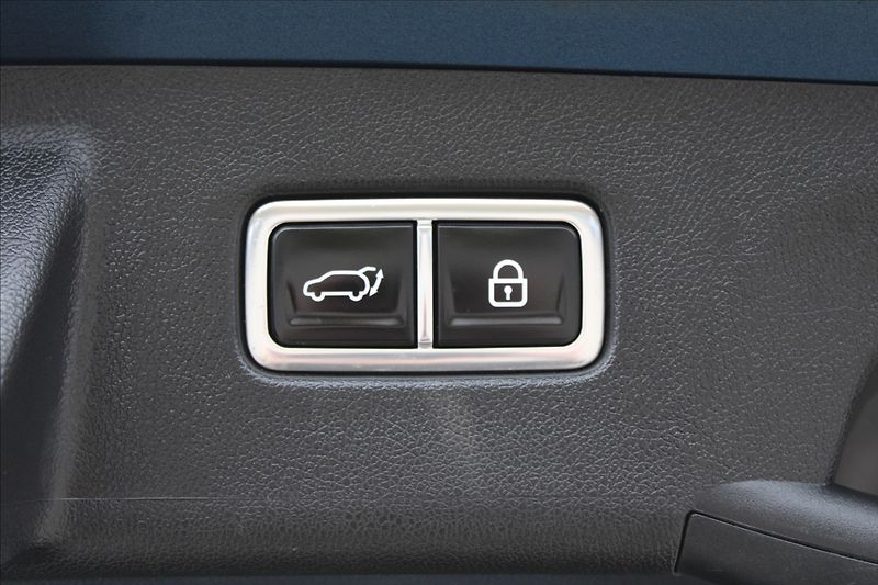 Kia Sorento 1,6 HEV  ČR,4x4,A/T,DPH,TOP - fotka 40 z 49