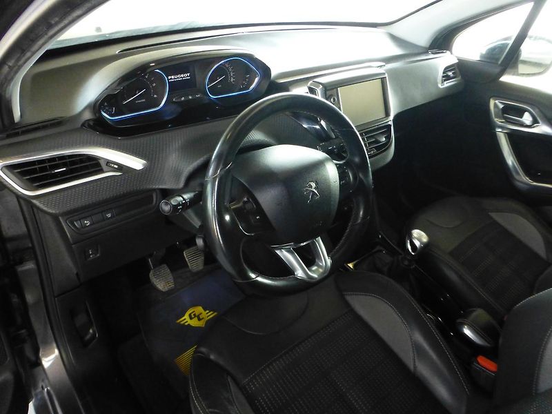 Peugeot 2008 (2015) 1,6HDI-88KW*NAVI*ALU*VYHŘ.SED* - fotka 6 z 17