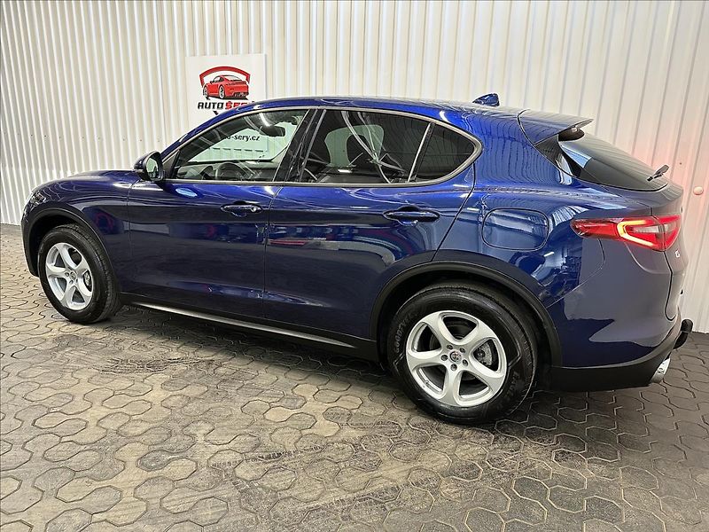 Alfa Romeo Stelvio 2.2JTDM 154kW Q4 SUPER 2XKOLA - fotka 4 z 40