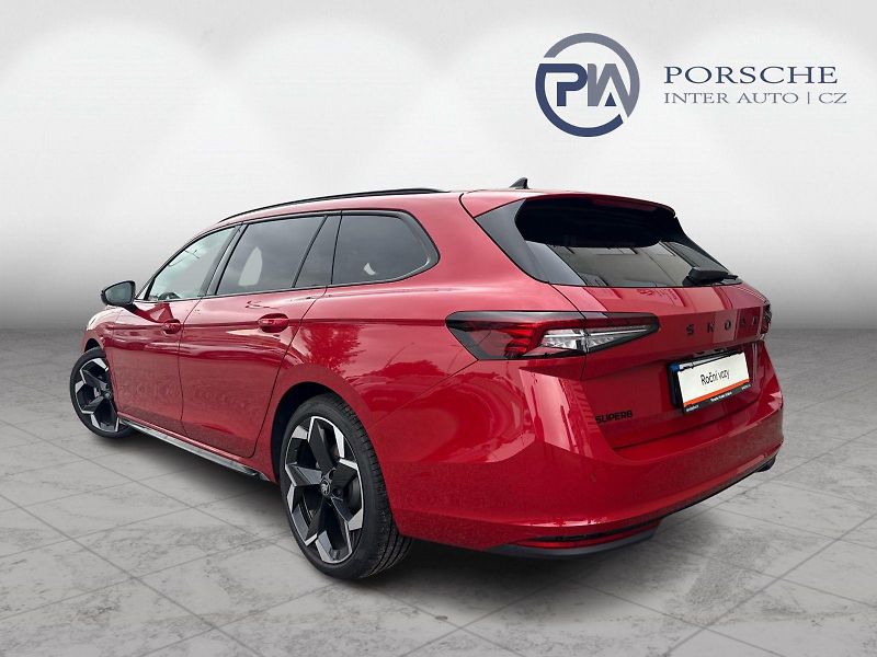 Škoda Superb Sportline 2.0 TDI 110kw DSG Co - fotka 7 z 30