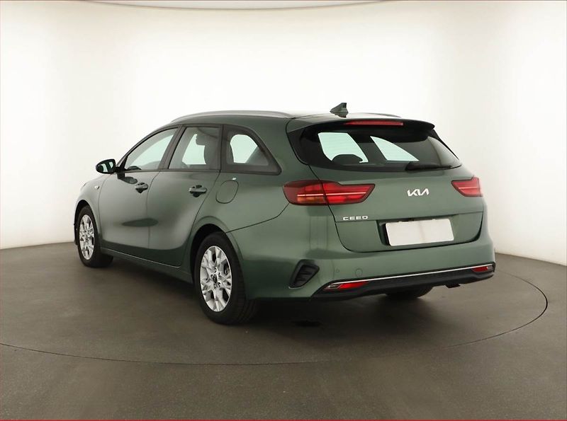 Kia Ceed (2023) Spin 1.0 T-GDI, SPIN, DPH - fotka 4 z 14