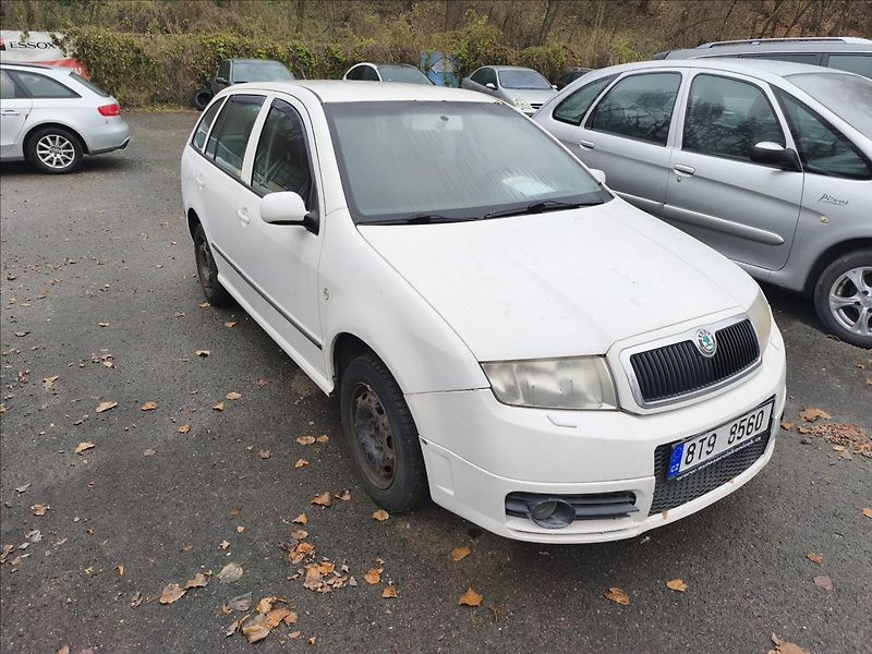 Škoda Fabia 1,4 i  po servise včetně rozvo - fotka 1 z 8