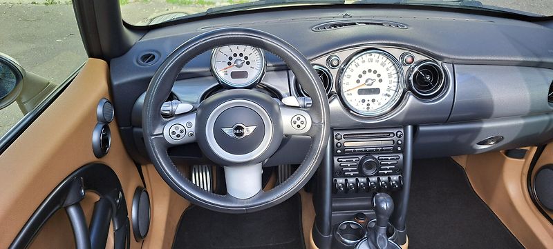 Mini Cooper (2006) - fotka 22 z 36