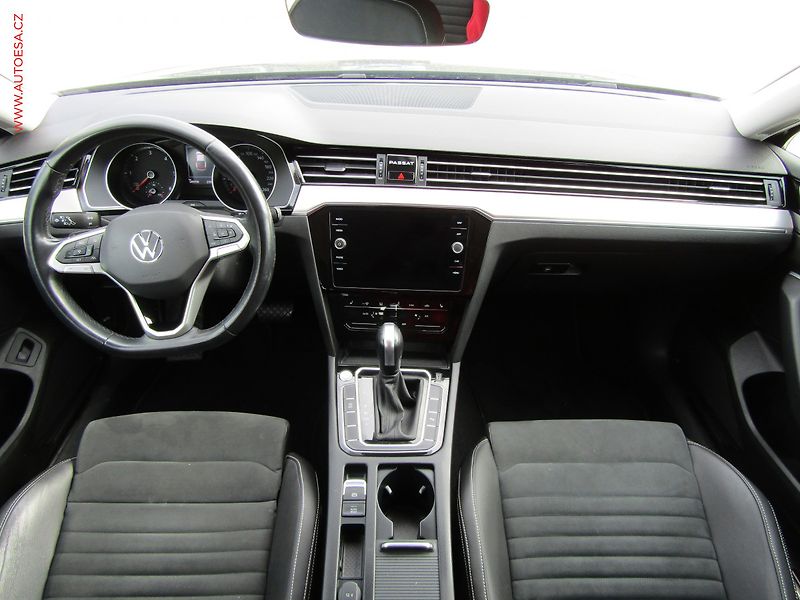 Volkswagen Passat (2021) 2.0TDi, ČR, Elegance, DSG - fotka 8 z 22