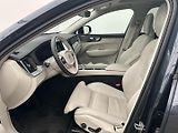 Volvo XC60 2.0  B4 4x4 ULTIMATE - náhled 11