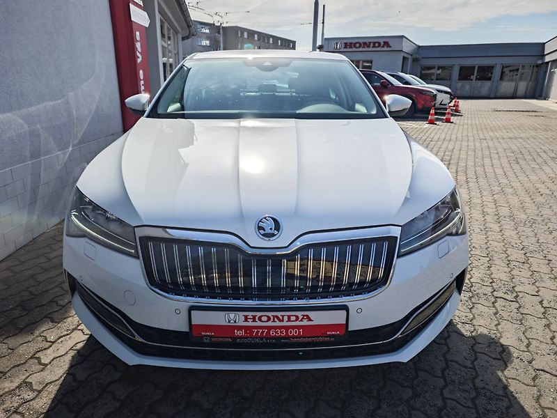 Škoda Superb iV 1.4 TSi Style Plug-in 160kW - fotka 48 z 50
