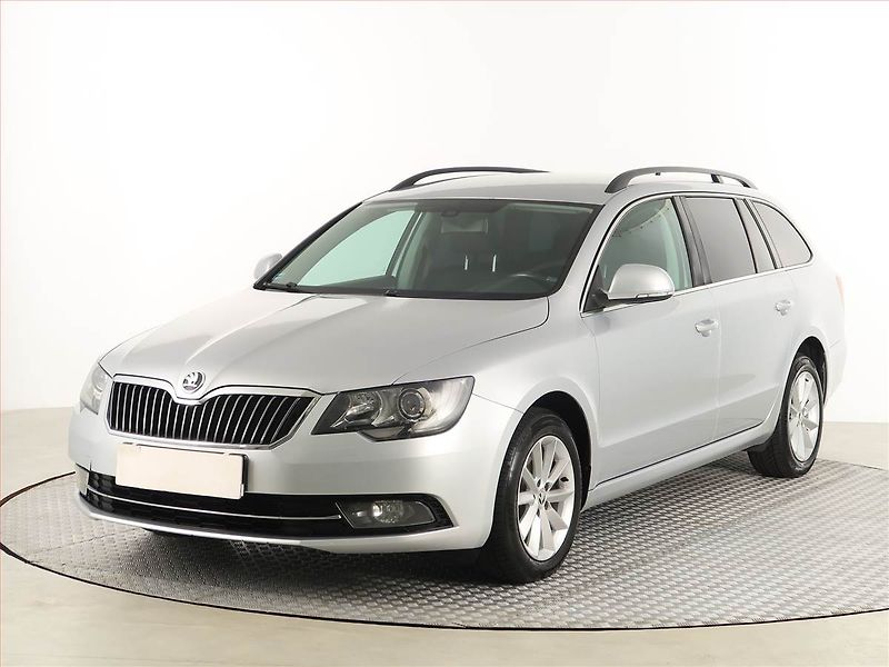 Škoda Superb (2014) Ambition 2.0 TDI, Navi - fotka 2 z 18