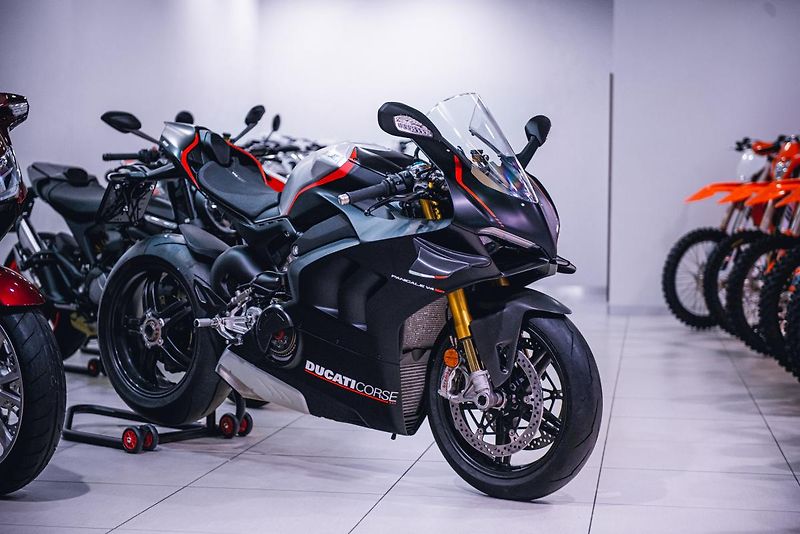 Ducati Panigale V4 S (2021) SP - fotka 2 z 51