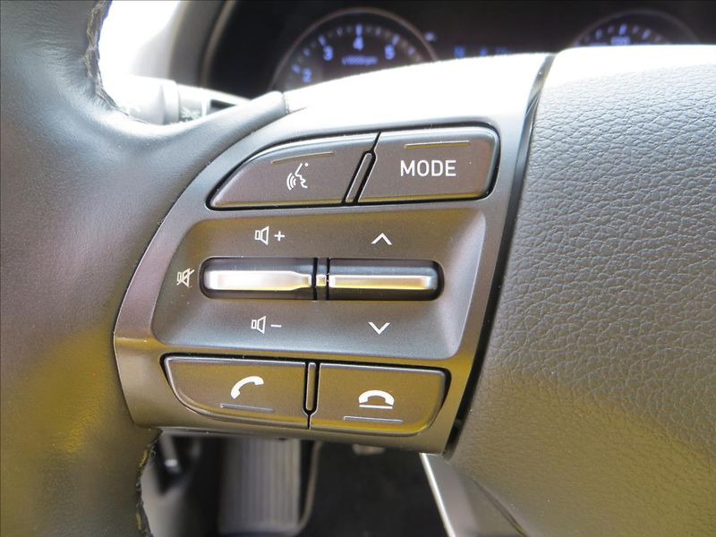 Hyundai i30 1,5 T-GDI mHEV Smart 117 kW - fotka 20 z 25