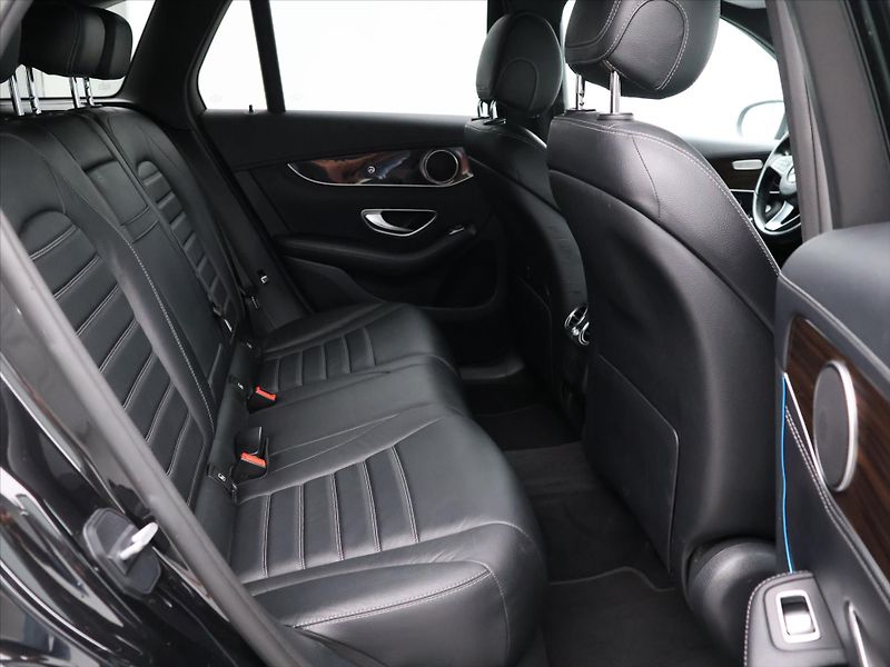 Mercedes-Benz GLC 2,1 220d 125kW 4Matic Aut. LED - fotka 13 z 41