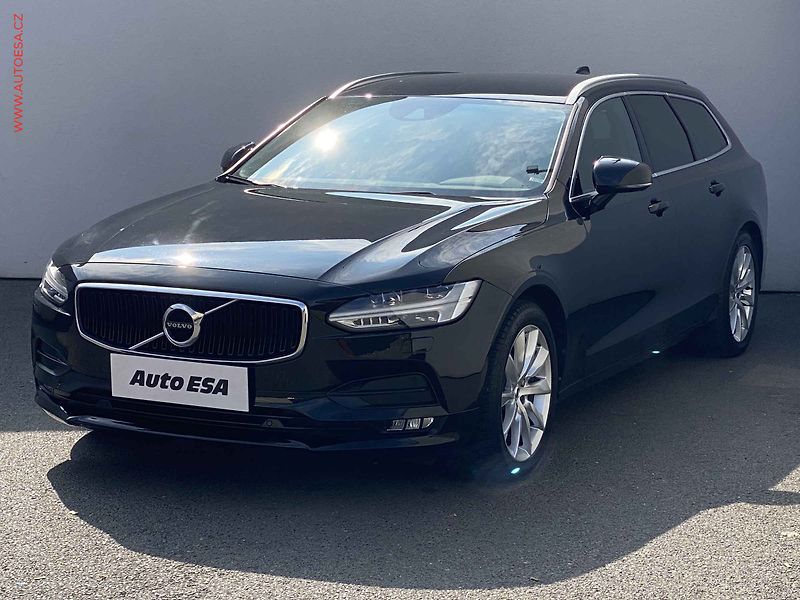 Volvo V90 (2018) 2.0d3, LED, světla - fotka 3 z 21