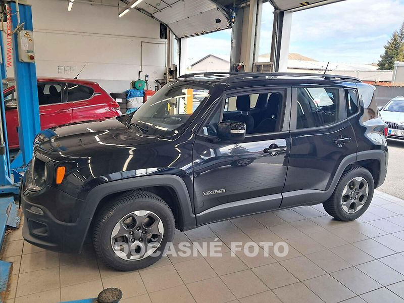 Jeep Renegade (2016) 1.4, ČR - fotka 1 z 3