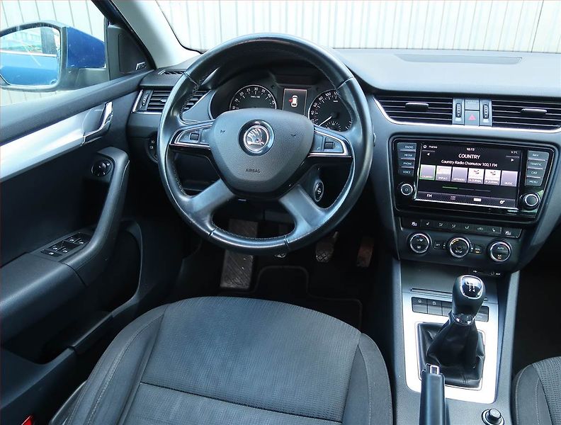 Škoda Octavia (2014) Style 1.6 TDI, Serv.kniha - fotka 7 z 16