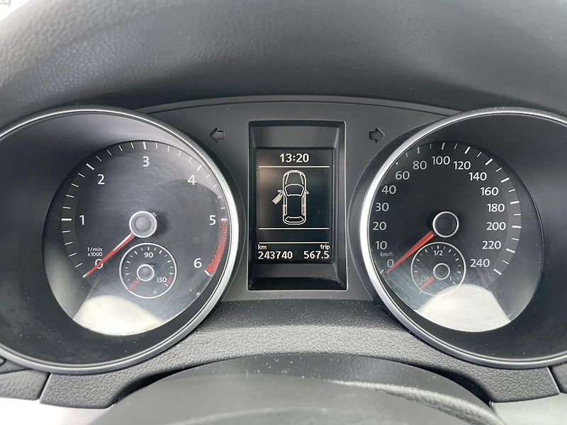 Volkswagen Golf 1.6TDi 105PS  6 HIGHLINE TOP!! - fotka 166 z 176