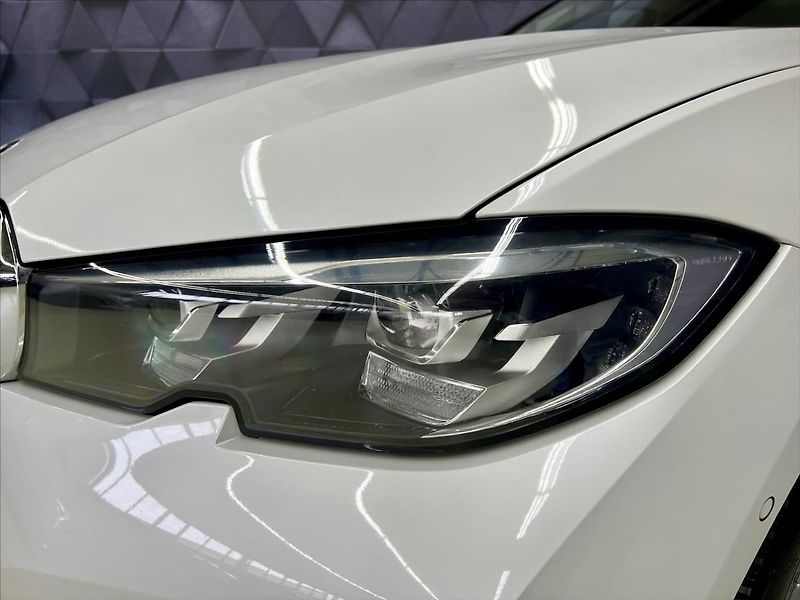 BMW Řada 3 320d xDrive A/T LUXURY, TAŽNÉ - fotka 8 z 31
