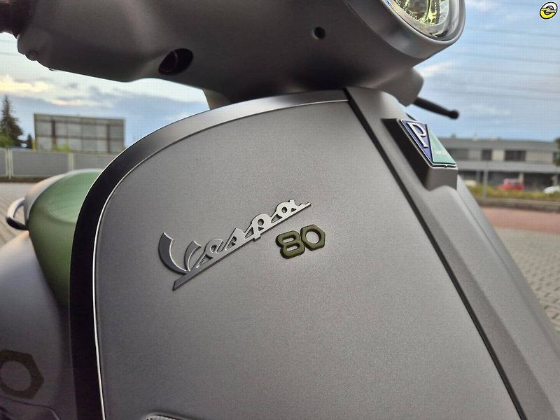 Vespa (2026) GTS 310 Edizione Ottantesimo - fotka 12 z 24