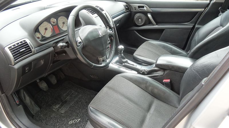 Peugeot 407 407 SW 2.0TDi Navi, rezervace - fotka 4 z 10
