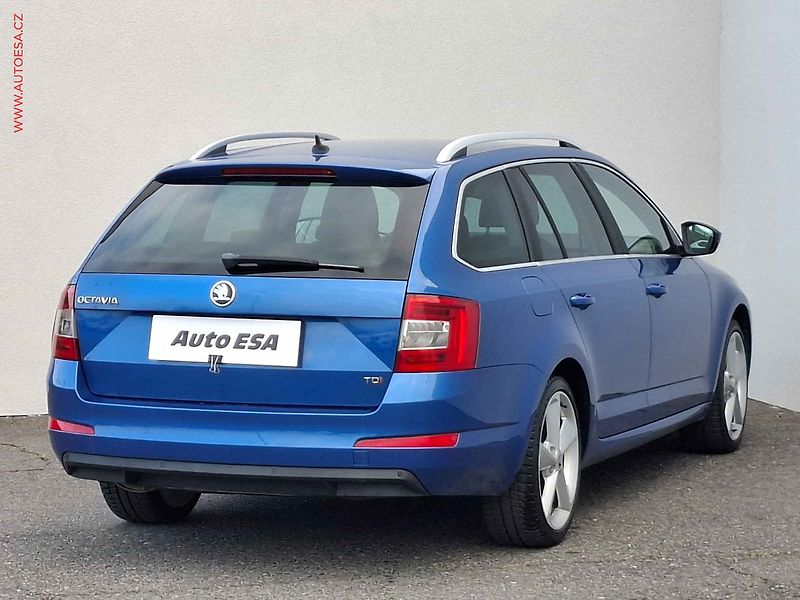 Škoda Octavia (2013) 2.0 TDi, 2.maj, AC, TZ - fotka 4 z 21