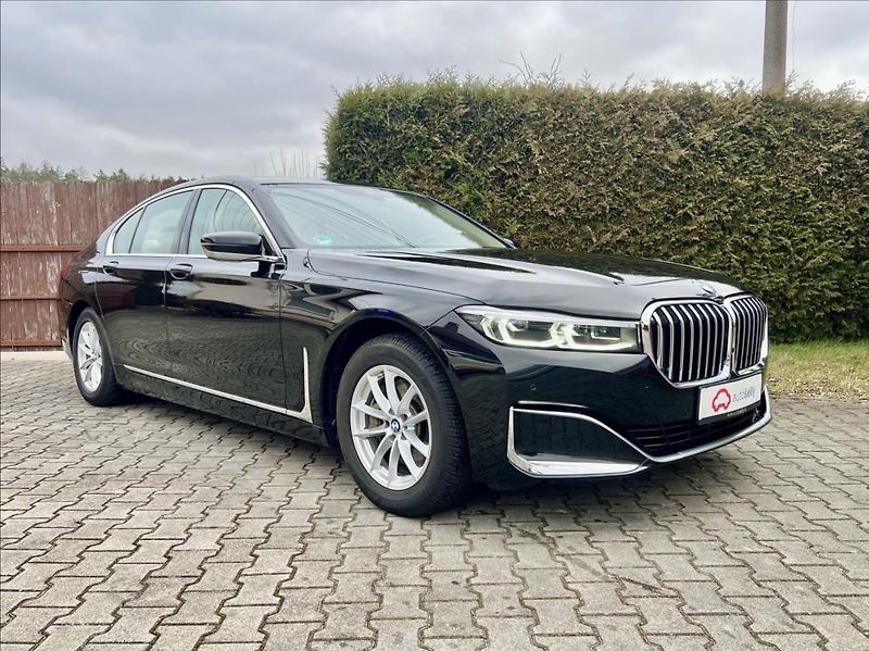 BMW Řada 7 3,0 730d xDrive záruka 2027 - fotka 7 z 61