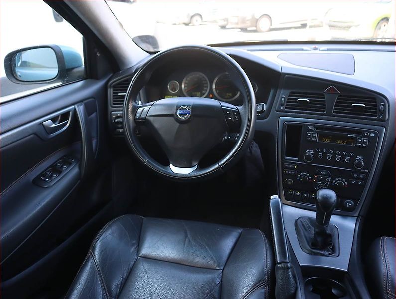 Volvo S60 (2009) 2.5T, nová STK, jezdí výborně - fotka 7 z 15