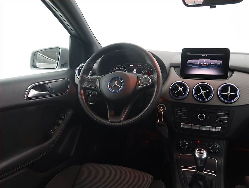 Mercedes-Benz Třídy B (2017) B 200 CDI, Serv.kniha - fotka 7 z 19