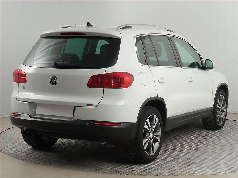 Volkswagen Tiguan (2014) 2.0 TDI, Navi, Park. senzory - fotka 5 z 18