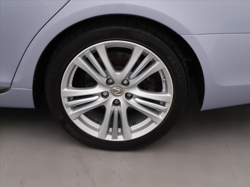 Lexus GS 450h 3.5 HYBRID 218kW CZ Navi - fotka 27 z 34
