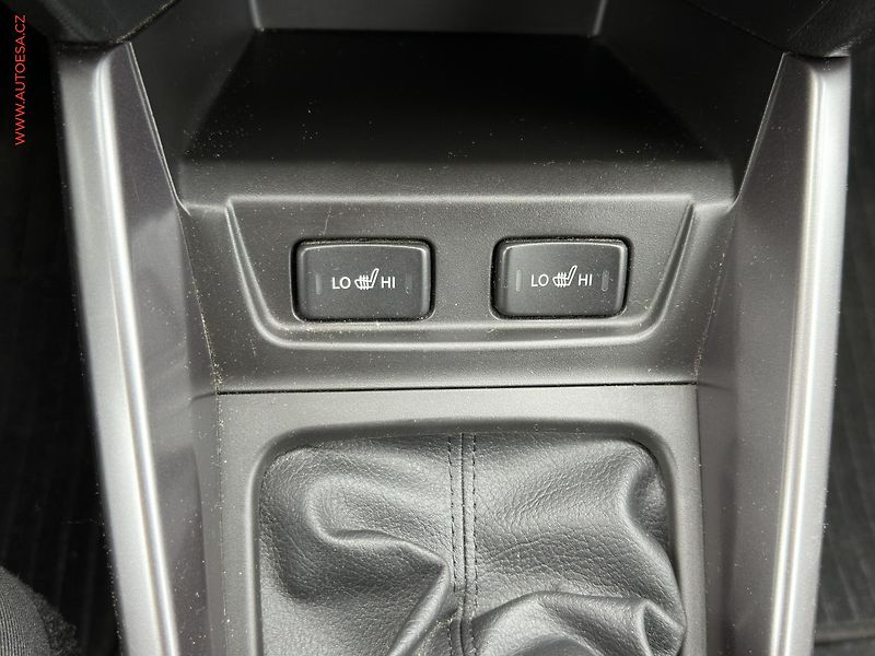 Suzuki Vitara (2022) 1.4BJet AllGrip, ČR, LED - fotka 18 z 22