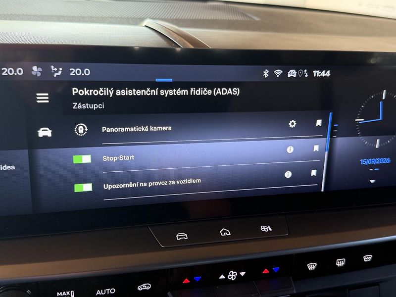 Opel Grandland Hybrid 1.2 Turbo 100kW GS DCT - fotka 18 z 34