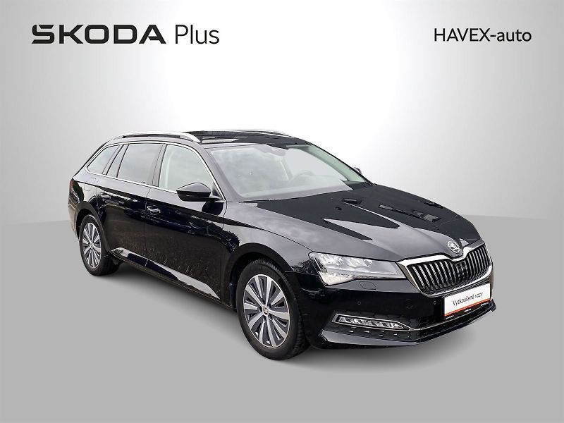 Škoda Superb (2021) Combi 1.5 TSI ACT DSG Style+ - fotka 33 z 36