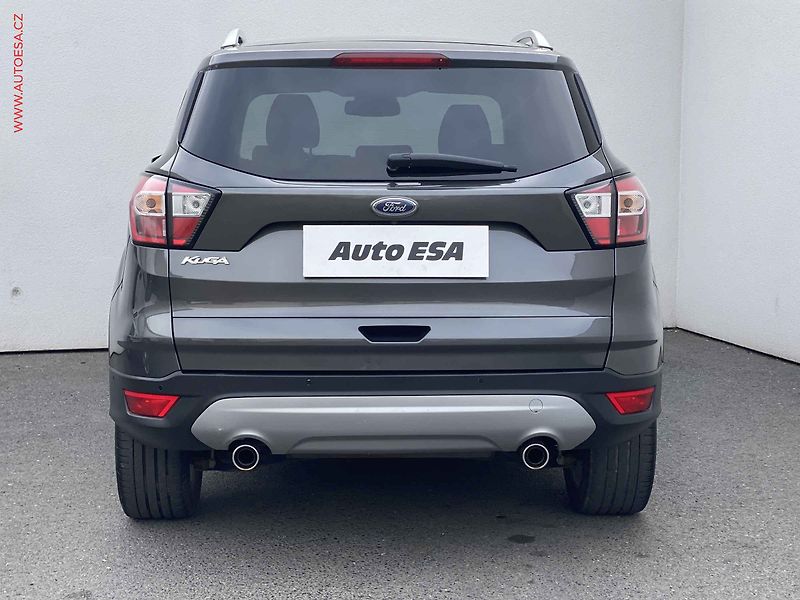 Ford Kuga (2018) 2.0 TDCi AWD, Titanium - fotka 5 z 19