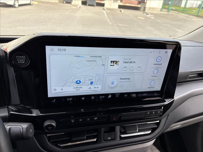Ford Tourneo Custom 2,0 EcoBlue 125kW Titanium L1 - fotka 34 z 54