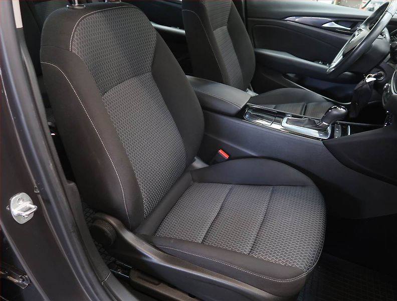 Opel Insignia (2021) 2.0 CDTI, Automat, Serv.kniha - fotka 9 z 22
