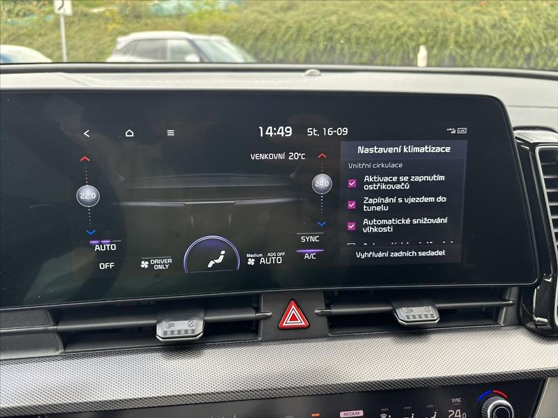 Kia Sportage 1,6 TGDi HEV AT TOP ADAPTIV - fotka 26 z 49