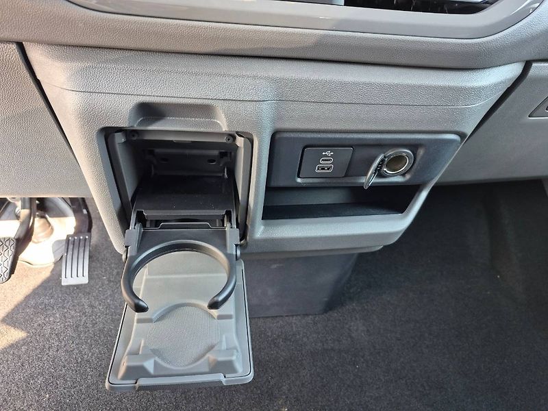 Volkswagen Caravelle (2025) 2.0TDI 110KW Auto LWB Life - fotka 15 z 23