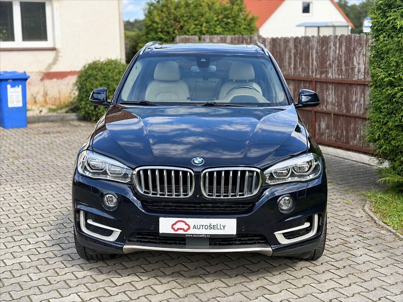 BMW X5 40e Xdrive LED HUD PANO TZ - fotka 9 z 42