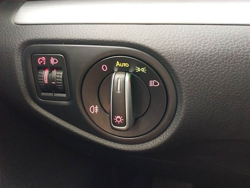 Volkswagen Sharan (2017) 2.0 TDI BMT - fotka 18 z 19