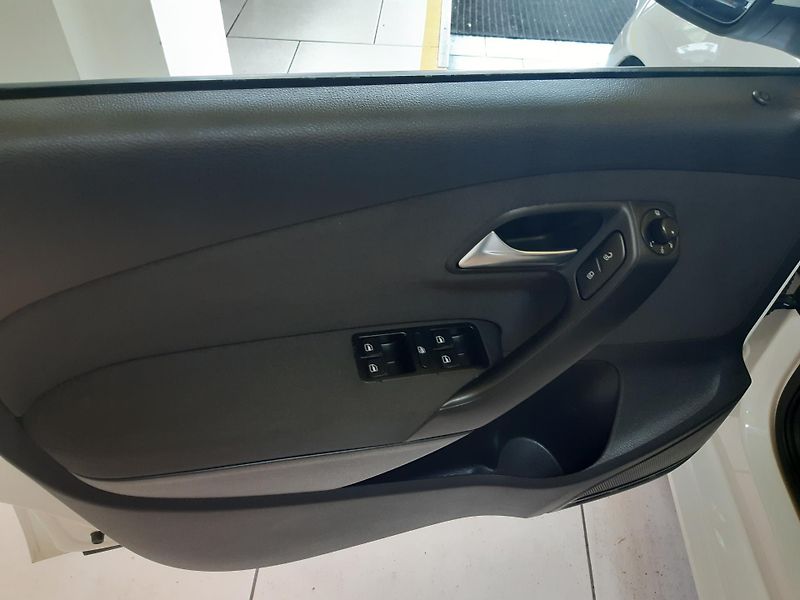 Volkswagen Polo 1.2 i DIGIKLIMA  - fotka 13 z 19