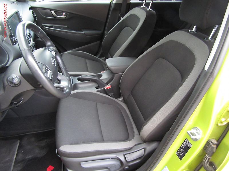 Hyundai Kona (2020) 1.0 T-GDi, AC, navi, park - fotka 9 z 18