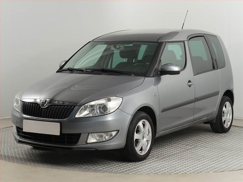 Škoda Roomster (2011) Ambition 1.2 TSI - fotka 2 z 14