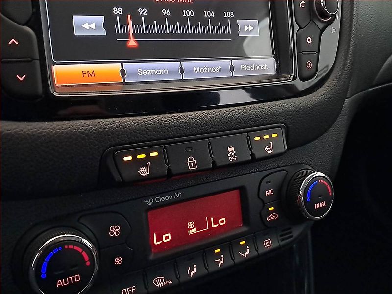 Kia Ceed (2015) 1.6 GDI, Navi, Tempomat - fotka 20 z 20