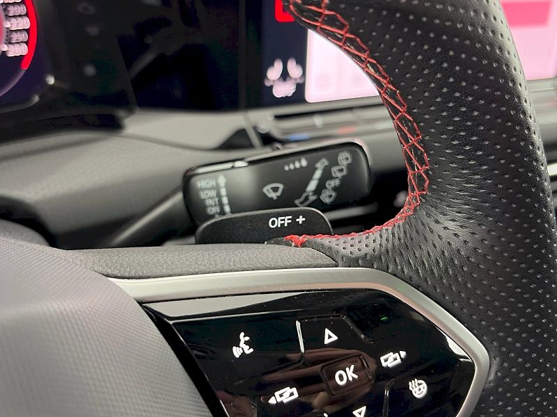 Volkswagen Golf (2023) GTI Clubsport 2.0 TSI 221kW DS - fotka 26 z 32