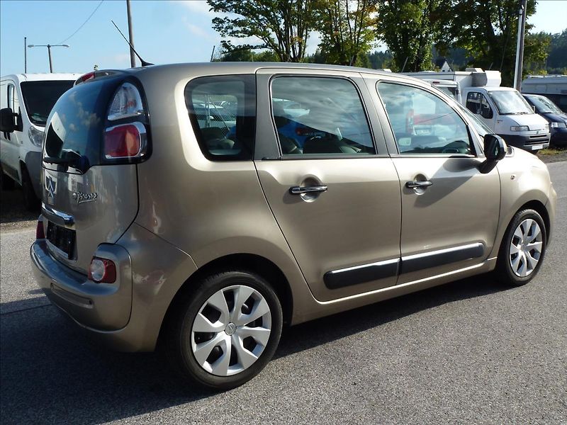 Citroën C3 Picasso 1,6 HDi Exclusive světlá kůže - fotka 7 z 47
