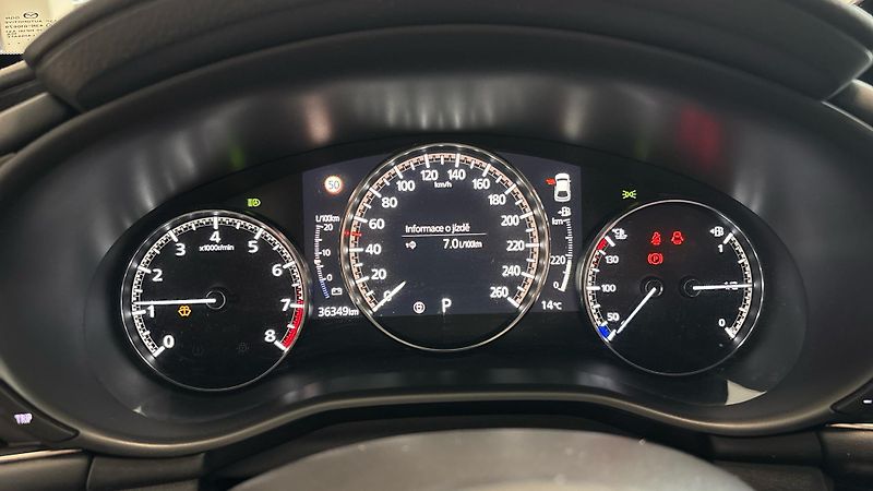 Mazda 3 (2023) 2.0 G122 Plus PO 1. MAJITELI - fotka 11 z 22